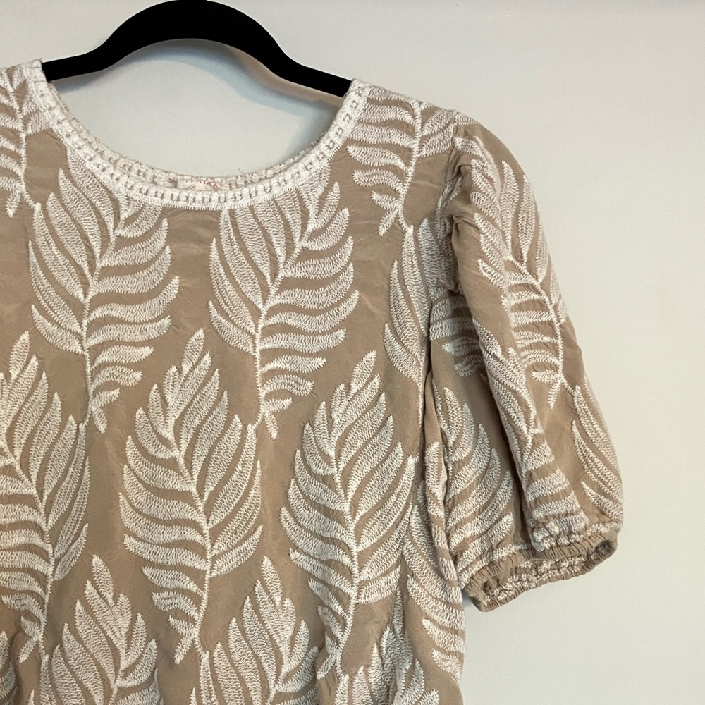 Solitaire Elegant Beige Leaf Embroidered Women's Boho Coastal Earthy Top M - Picture 2 of 5